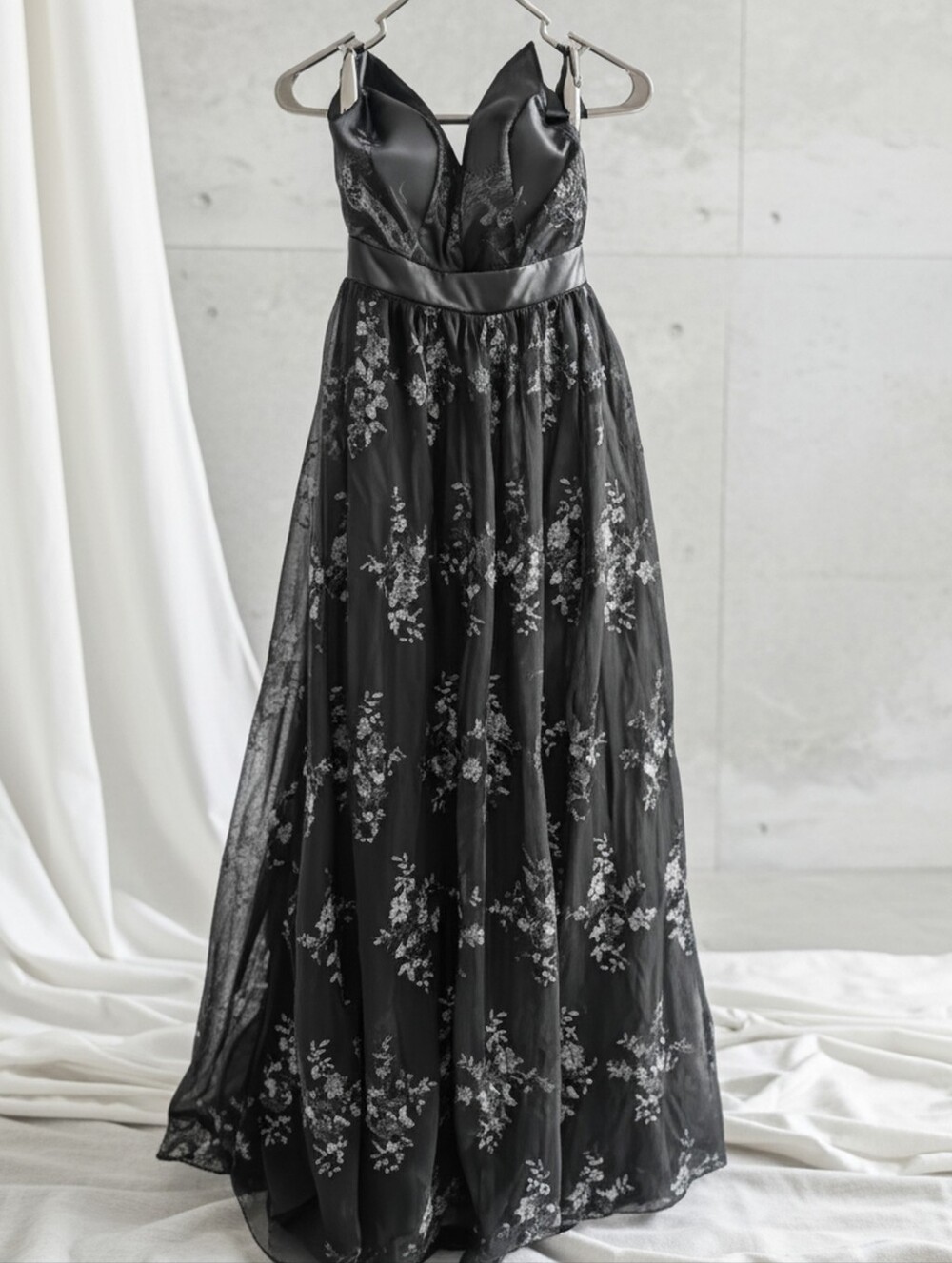 Elegant Black Floral Mesh Evening Dress